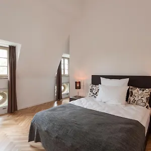 Apartment Srs, München